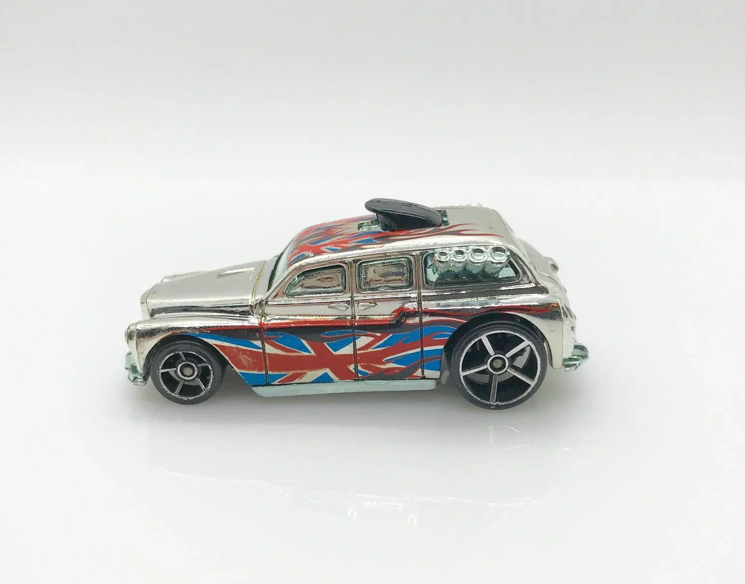 Don't Miss Out-Buy Hot Wheels Cockney Cab II(2006