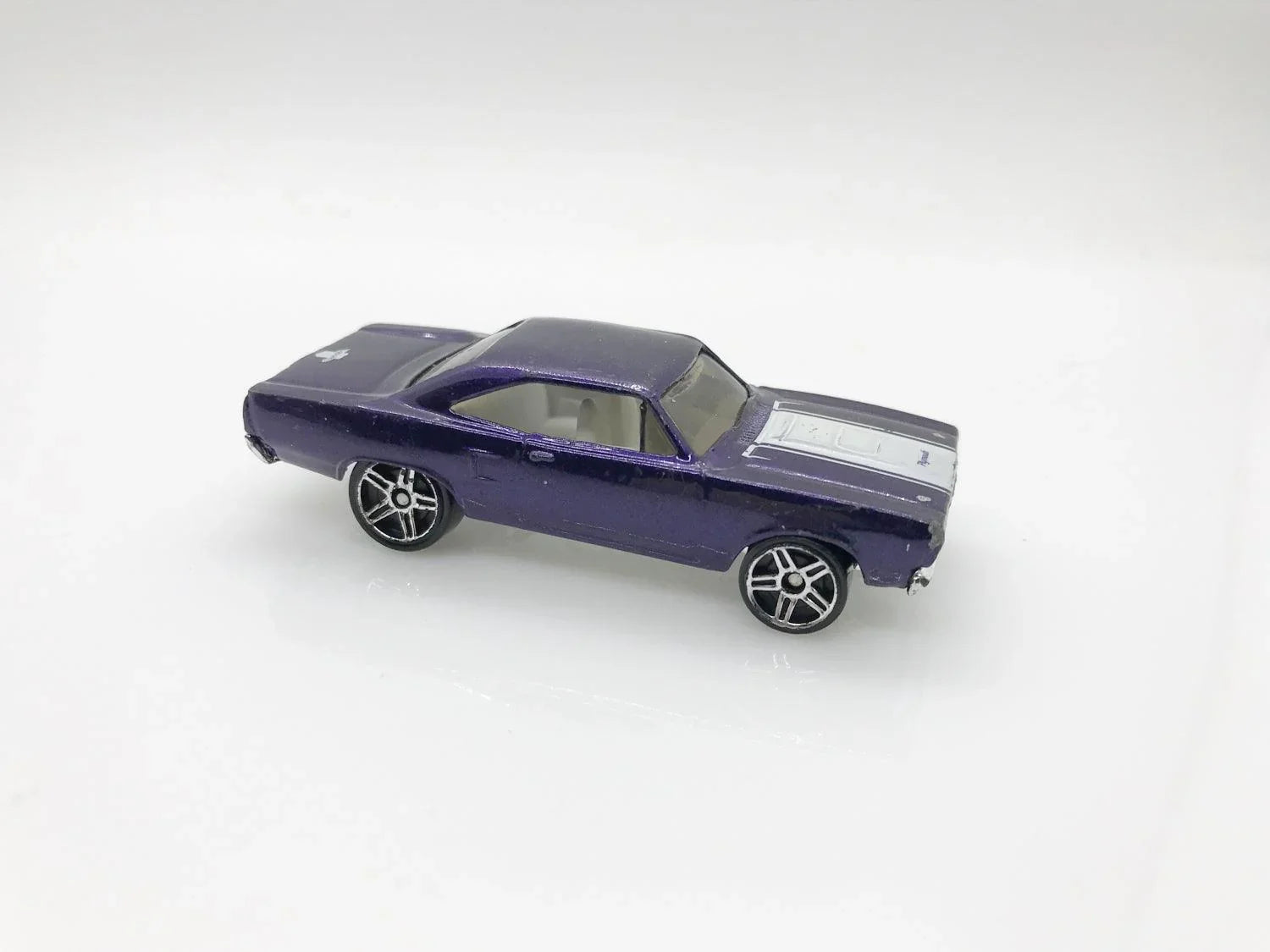 Don't Miss Out-Buy Hot Wheels Purple '70 Roadrunner (2005