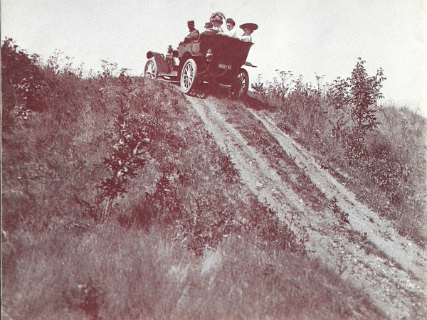 There's more than what you see on the cover of this July/August 1969 issue of Antique Automobile Magazine. Features and articles include: Harry Parker and his car, antiques and classics in miniature (part II), Reeves and the Automobile part IV, old cars in barns, sports cars in review, Maurice Sizaire- end of an Era, book reviews, and more.