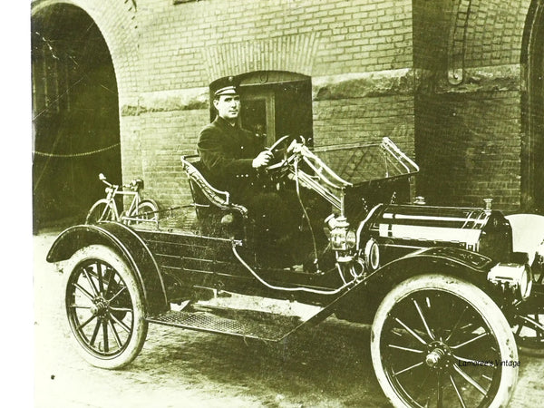 Discover this engaging Antique Automobile Magazine Nov-Dec 1967 issue, packed with richly illustrated articles for every antique auto enthusiast to enjoy today!