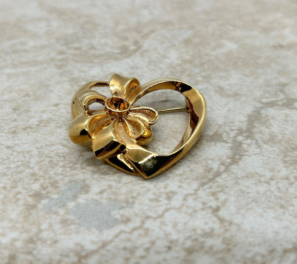 Avon Vintage Heart Pin with Golden Rhinestone - Lamoree’s Vintage