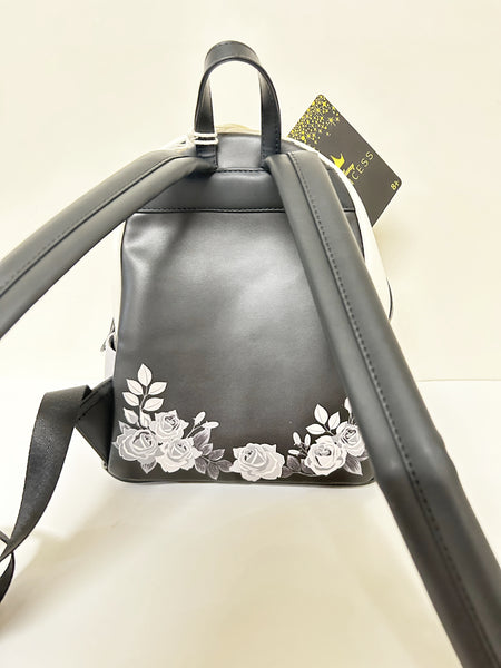Loungefly Disney Princess Cameo Portraits Mini Backpack—a stunning 2024 release that celebrates timeless elegance! This cream vegan leather beauty showcases exquisite silhouette portraits of your favorite Disney Princesses in sophisticated black and white.