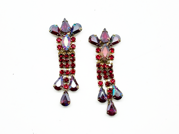 Perfect for vintage jewelry lovers: our Massive Vintage Ruby Red Brooch and Earrings provides a dramatic touch of stunning glamour. Shop today!