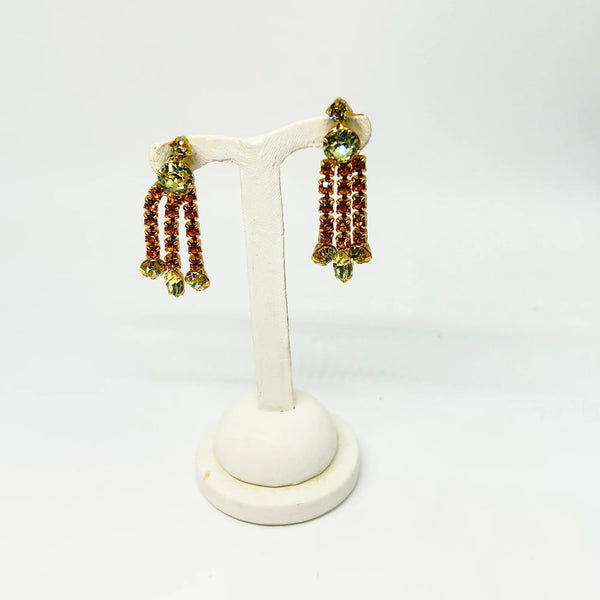 Perfect for discerning collectors: our Vintage Golden Rhinestone Parure provides timeless elegance with bright stones that captivate. Shop today!