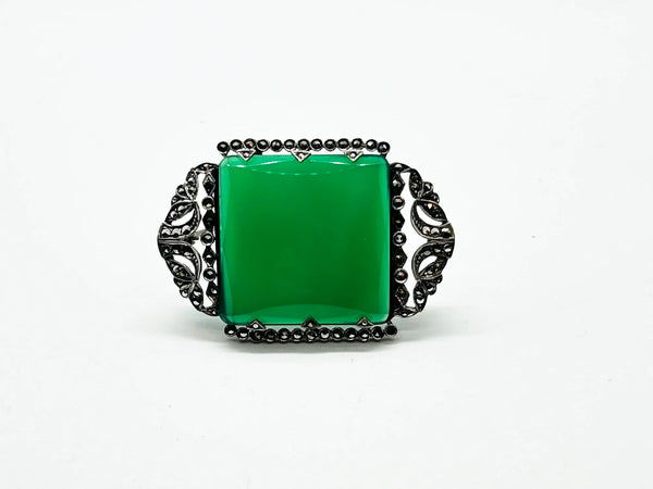 Perfect for vintage jewelry lovers: our Green Square Stone pin provides timeless elegance with a marcasite-studded vintage brooch design. Shop today!