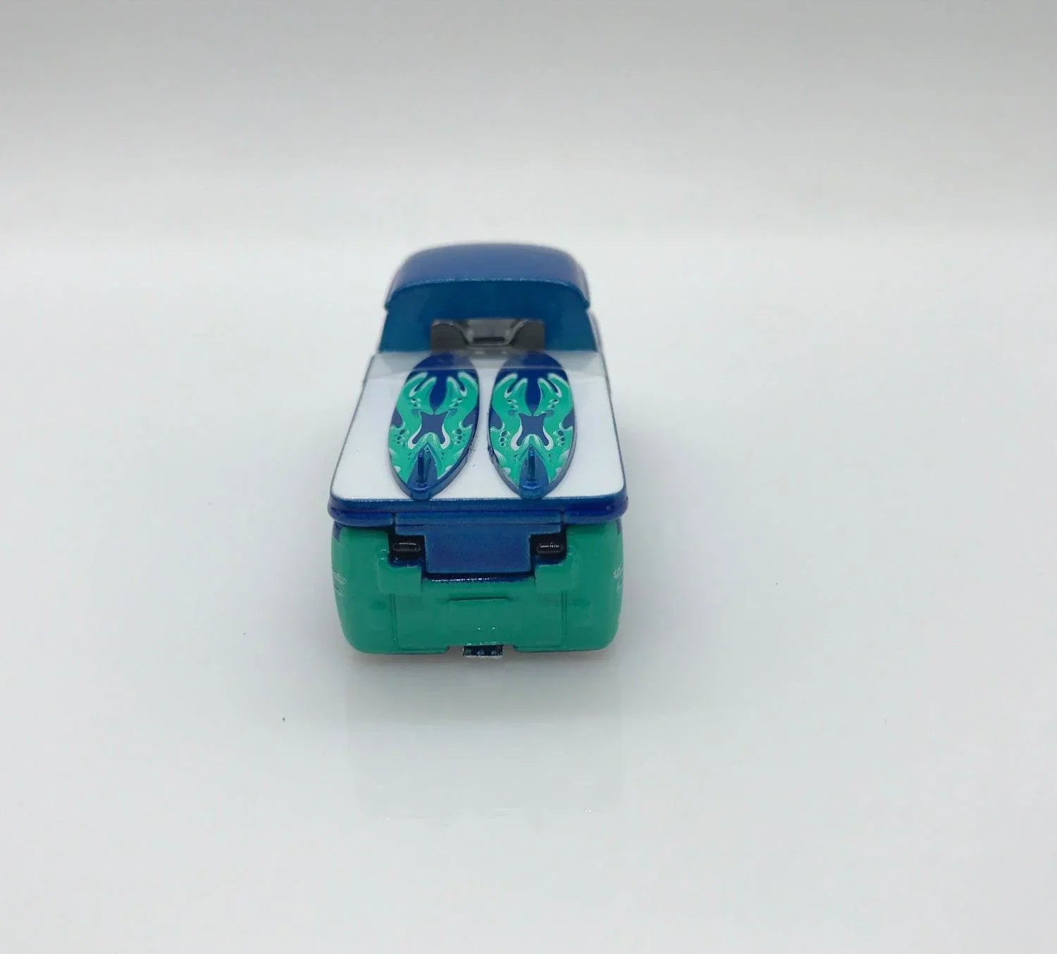 Hot Wheels Blue Volkswagen Microbus with Surfboards (2008