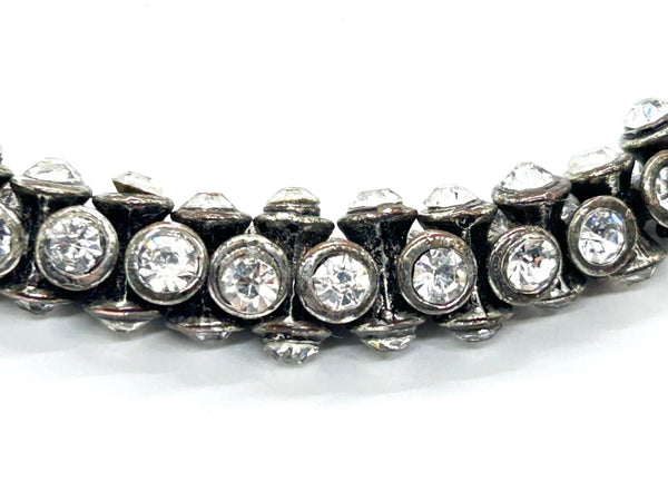 Perfect for those who appreciate quality craftsmanship: our Rolling Rhinestone Flexible Rhinestone Necklace provides versatile, elegant sparkle. Shop today!