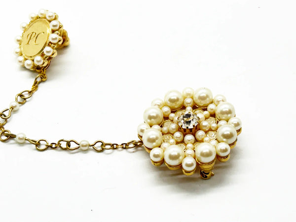 Celebrate timeless elegance with this prestigious Avon Presidents Club brooch set from 1999—a coveted award given to top-performing sales representatives. 