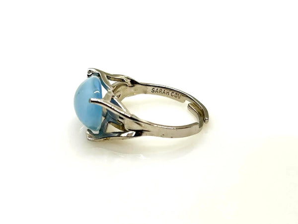 Here's our captivating vintage Sarah Coventry "Beauty Glow" ring, estimated to be from the year 1966.