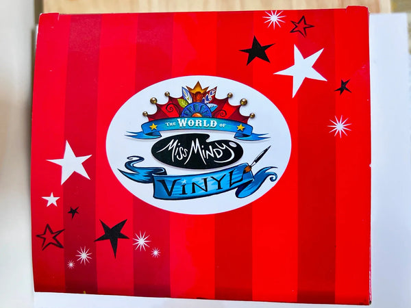 Perfect for Disney collectors and fans: our Disney Showcase Collection Snow White provides a limited-edition, whimsical collectible with timeless charm. Shop today!