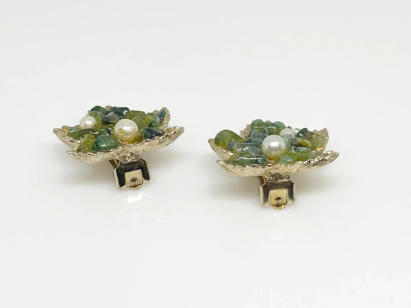 The breathtaking design is elegantly presented in a rich, luxurious gold tone, and it bears the unmistakable signature of the renowned Swoboda script, a testament to its vintage artistry and enduring charm.