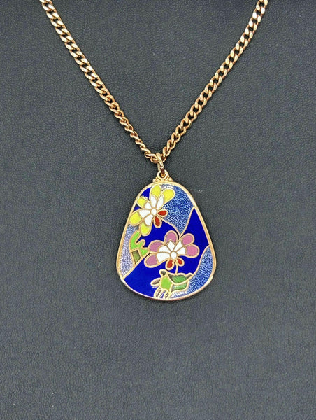 Vintage Sarah Coventry Lotus Blossom Pendant with Chain (1979) - Lamoree’s Vintage