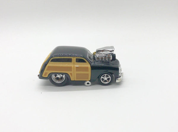 Funline Muscle Machines 1950 Ford Woody Wagon (2001) - Lamoree’s Vintage