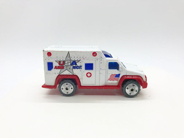 Matchbox USA Ambulance (2000) - Lamoree’s Vintage