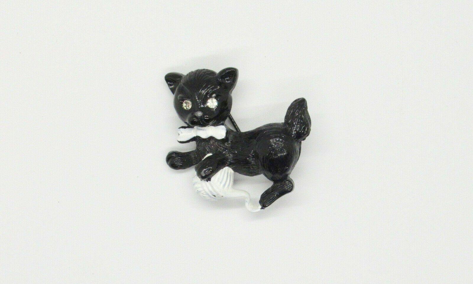 Vintage Gerry's Black Kitten Brooch with Sparkling Eyes - Lamoree’s Vintage