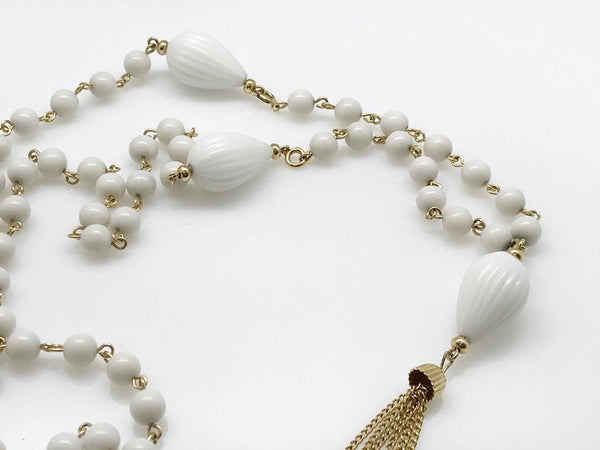 Vintage White Bead Necklace W/Goldtone Accents - Lamoree’s Vintage